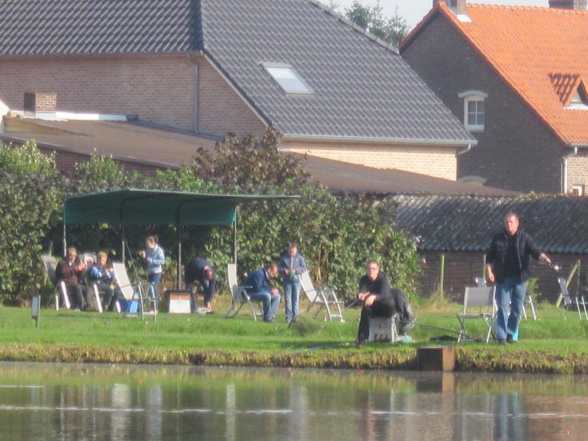 Hotel De Watermolen Bocholt Bagian luar foto