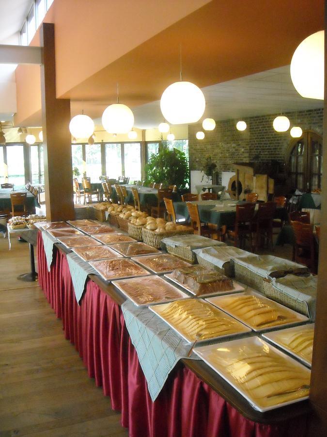 Hotel De Watermolen Bocholt Bagian luar foto
